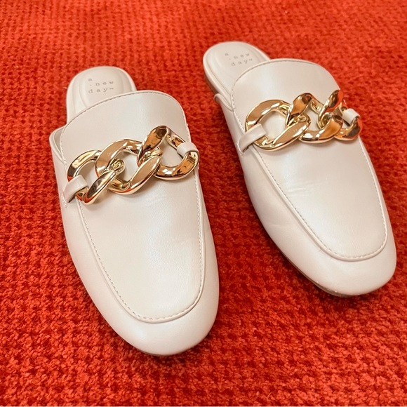 Neutral Mules size 8.5 - Picture 8 of 8